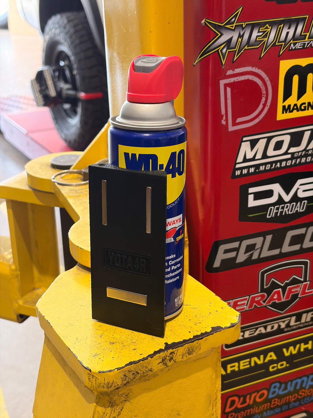 Mag-lock Can Holder